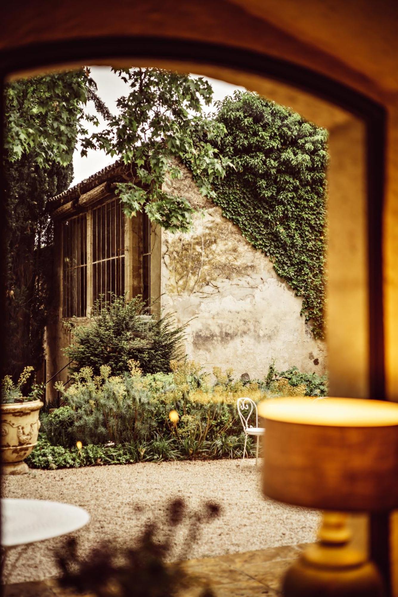 Le Galinier Lourmarin, A Beaumier Guesthouse Buitenkant foto